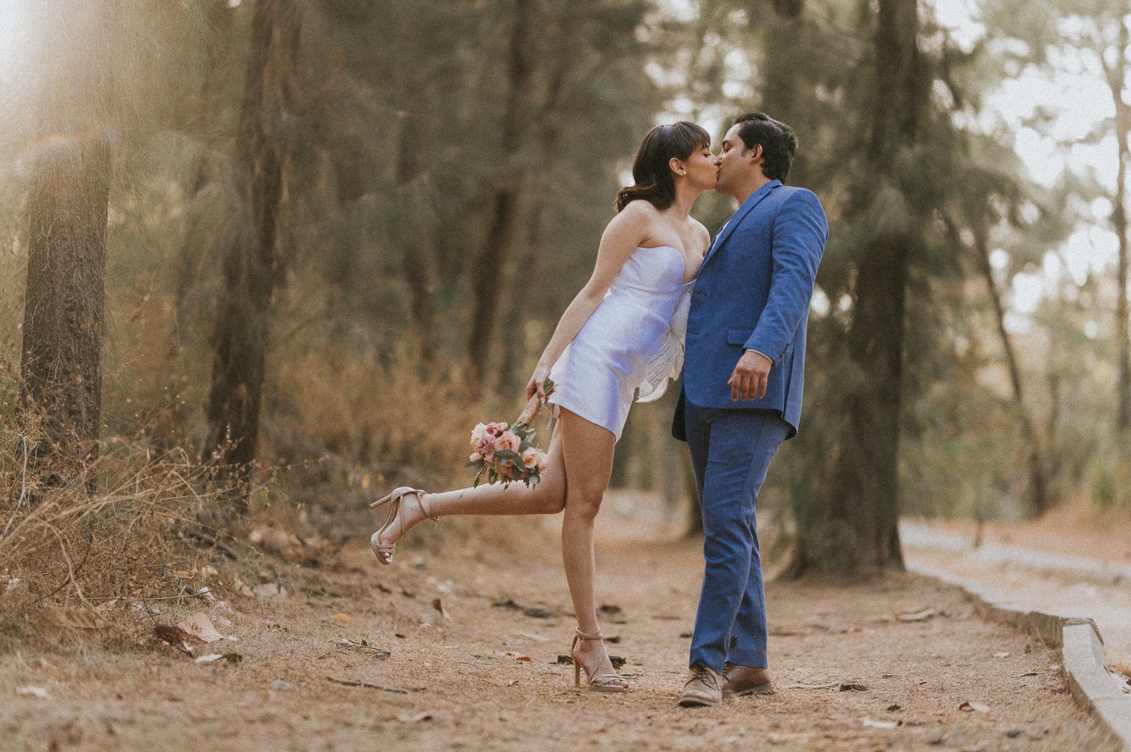 Jorge y Alondra abrazados